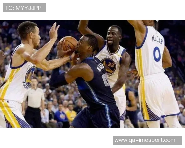 勇士调侃巴恩斯三分球失准如16年重现赛场瞬间